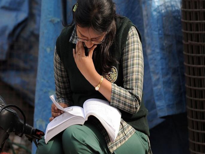 Are you appearing for class 10th-12th exams? To reduce anxiety, children and parents should read these eight tips... | दहावी-बारावीची परीक्षा देताय? चिंता कमी करण्यासाठी मुलांनी अन् पालकांनी ही अष्टसूत्री वाचा... Are you appearing for class 10th-12th exams? To reduce anxiety, children and parents should read these eight tips... | दहावी-बारावीची परीक्षा देताय? चिंता कमी करण्यासाठी मुलांनी अन् पालकांनी ही अष्टसूत्री वाचा...