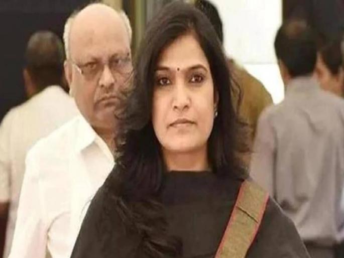 Executive Engineers of the Construction Department are being investigated and the Chief Minister has taken note of the complaint of MP Bhavana Gawali | बांधकाम विभागाच्या कार्यकारी अभियंत्यांची होणार चौकशी; गवळींच्या तक्रारीची मुख्यमंत्र्यांकडून दखल Executive Engineers of the Construction Department are being investigated and the Chief Minister has taken note of the complaint of MP Bhavana Gawali | बांधकाम विभागाच्या कार्यकारी अभियंत्यांची होणार चौकशी; गवळींच्या तक्रारीची मुख्यमंत्र्यांकडून दखल