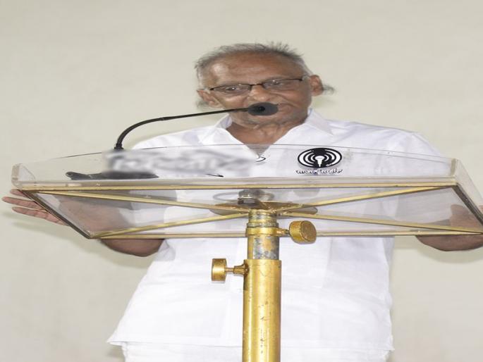 experience in the labor of youth | ज्येष्ठांचा अनुभव व तरुणांच्या परिश्रमाने व्यापारात यश