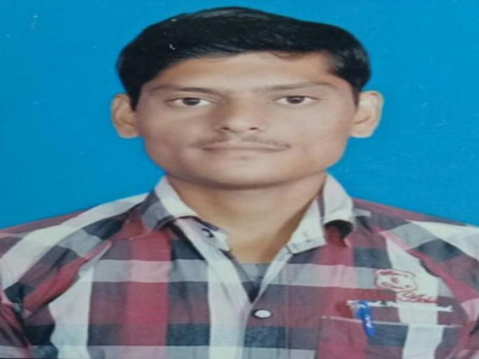 Exploitation of chemicals in the company Death of the person | जळगावात कंपनीमध्ये रसायन अंगावर पडून जखमी झालेल्या कर्मचा-याचा मृत्यू Exploitation of chemicals in the company Death of the person | जळगावात कंपनीमध्ये रसायन अंगावर पडून जखमी झालेल्या कर्मचा-याचा मृत्यू