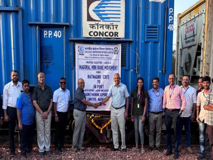 Products will be sent directly from Ratnagiri to JNPT port Konkan Railway takes important step for export-import | निर्यात-आयातीसाठी कोकण रेल्वेने उचलले महत्वाचे पाऊल; रत्नागिरीतून थेट जेएनपीटी बंदरात जाणार उत्पादने Products will be sent directly from Ratnagiri to JNPT port Konkan Railway takes important step for export-import | निर्यात-आयातीसाठी कोकण रेल्वेने उचलले महत्वाचे पाऊल; रत्नागिरीतून थेट जेएनपीटी बंदरात जाणार उत्पादने