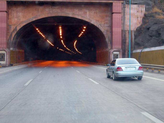Mumbai-Pune Express-Waver Now 'ITMS' system! | मुंबई-पुणे एक्स्प्रेस-वेवर आता ‘आयटीएमएस’ प्रणाली! Mumbai-Pune Express-Waver Now 'ITMS' system! | मुंबई-पुणे एक्स्प्रेस-वेवर आता ‘आयटीएमएस’ प्रणाली!