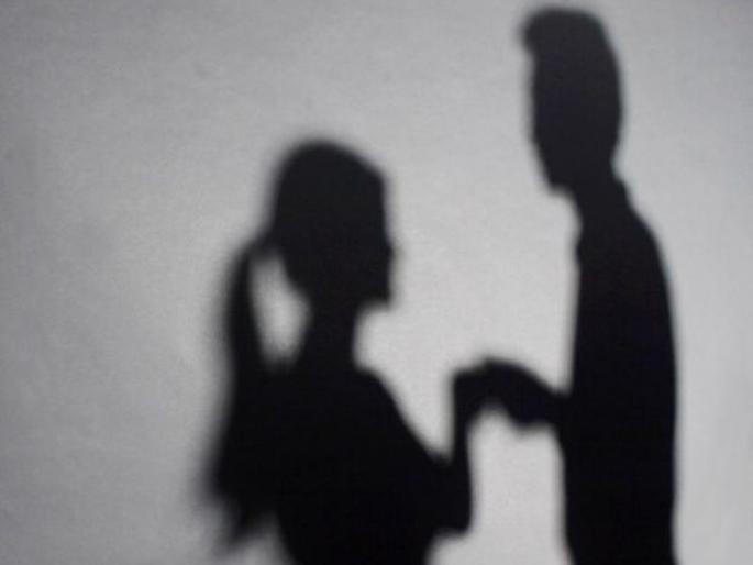 Woman constable mother of two falls in love with inspector, husband complains, says…   | दोन मुलांची आई असलेली महिला शिपाई पडली इन्स्पेक्टरच्या प्रेमात, पतीने केली तक्रार, म्हणाला... Woman constable mother of two falls in love with inspector, husband complains, says…   | दोन मुलांची आई असलेली महिला शिपाई पडली इन्स्पेक्टरच्या प्रेमात, पतीने केली तक्रार, म्हणाला...