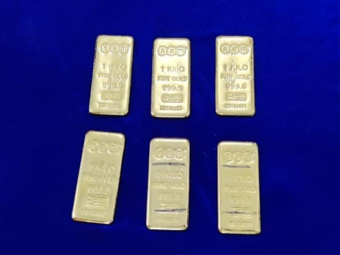 Crime : 6 kg gold biscuits seized from airport, customs action in chennai | Crime : विमानतळावरुन 6 किलो सोन्याची बिस्कीटे जप्त, कस्टमची कारवाई  Crime : 6 kg gold biscuits seized from airport, customs action in chennai | Crime : विमानतळावरुन 6 किलो सोन्याची बिस्कीटे जप्त, कस्टमची कारवाई
