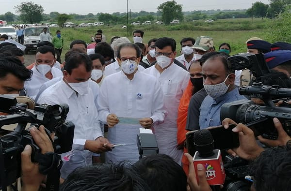 I'm here to comfort you. Be careful, we are with you ..! | मी दिलासा देण्यासाठी आलोय. काळजी घ्या, आम्ही तुमच्या सोबत आहोत..!