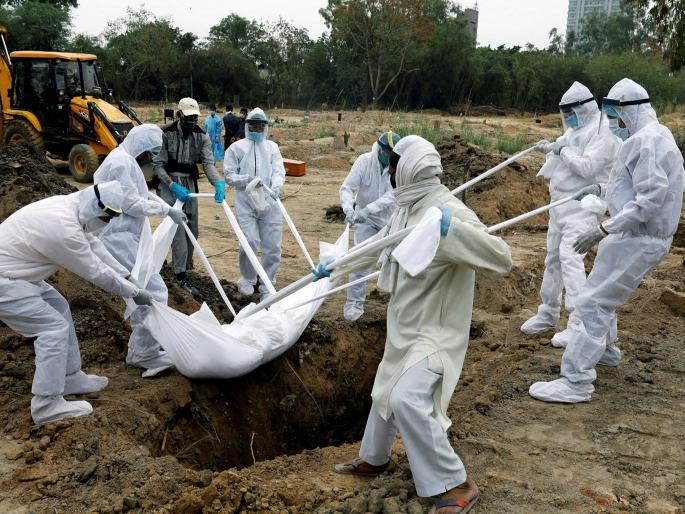 Funeral of a Hindu patient by Muslims | कुटुंबीयांनीच दिला नकार, मुस्लिमांकडून हिंदू रुग्णावर अंत्यसंस्कार Funeral of a Hindu patient by Muslims | कुटुंबीयांनीच दिला नकार, मुस्लिमांकडून हिंदू रुग्णावर अंत्यसंस्कार