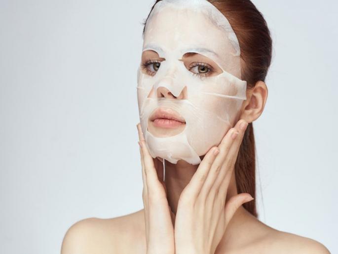 Brings instant glow on tired face by Face sheet mask.. what is this mask exactly? | थकलेल्या चेहेऱ्यावर इन्स्टंट ग्लो आणतो फेस शीट मास्क, हा मास्क नक्की  आहे  काय?