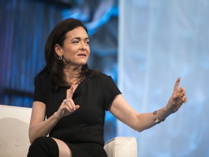 There could be more data leaks like Cambridge Analytica says Facebook CEO Sheryl Sandberg | 'केंब्रिज अॅनॅलिटिकासारखे डेटा चोरीचे आणखी प्रकार समोर येऊ शकतात'  There could be more data leaks like Cambridge Analytica says Facebook CEO Sheryl Sandberg | 'केंब्रिज अॅनॅलिटिकासारखे डेटा चोरीचे आणखी प्रकार समोर येऊ शकतात'