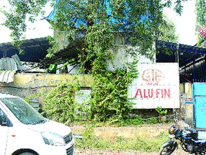 After the explosion, the mechanism was restored to the dead, the life of the citizens did not come again | स्फोटांनंतरही यंत्रणा झोपलेल्याच, नागरिकांच्या जीवाला किंमत नसल्याचे पुन्हा झाले स्पष्ट After the explosion, the mechanism was restored to the dead, the life of the citizens did not come again | स्फोटांनंतरही यंत्रणा झोपलेल्याच, नागरिकांच्या जीवाला किंमत नसल्याचे पुन्हा झाले स्पष्ट