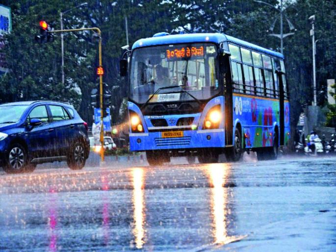 Sudden rain , relief from cracks | अचानक झालेल्या पावसाने धांदल, उकाड्यापासून दिलासा