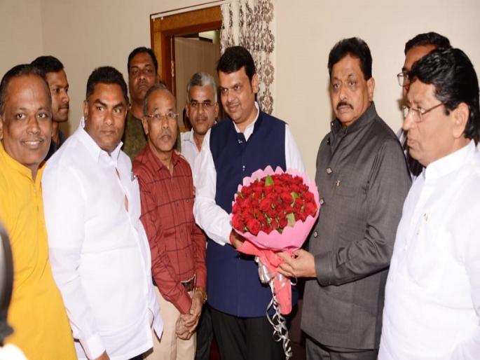 Devendra Fadnavis will respond to Thorat's allegations in due time | थोरातांच्या आरोपांना योग्यवेळी उत्तर देऊ-देवेंद्र फडणवीस Devendra Fadnavis will respond to Thorat's allegations in due time | थोरातांच्या आरोपांना योग्यवेळी उत्तर देऊ-देवेंद्र फडणवीस