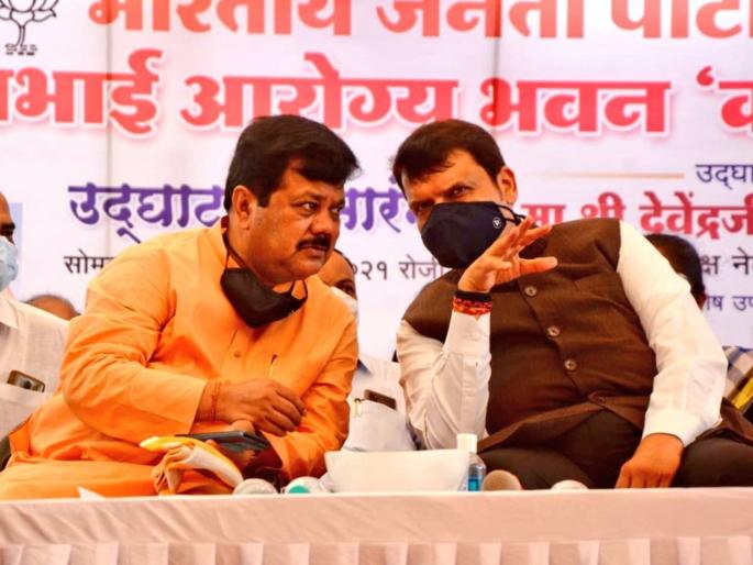 congress bhai jagtap demands that lodge fir against devendra fadnavis and pravin darekar | देवेंद्र फडणवीस, प्रवीण दरेकरांवर गुन्हा दाखल करा, एसआयटी नेमा; काँग्रेसची मागणी congress bhai jagtap demands that lodge fir against devendra fadnavis and pravin darekar | देवेंद्र फडणवीस, प्रवीण दरेकरांवर गुन्हा दाखल करा, एसआयटी नेमा; काँग्रेसची मागणी