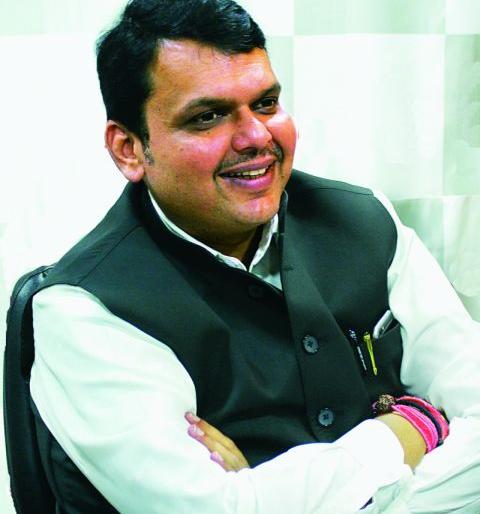 Now 'Manthan' on development projects in Chief Minister's court | आता मुख्यमंत्र्यांच्या दरबारात विकास प्रकल्पांवर ‘मंथन’ Now 'Manthan' on development projects in Chief Minister's court | आता मुख्यमंत्र्यांच्या दरबारात विकास प्रकल्पांवर ‘मंथन’