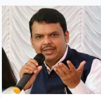 State government is passing time regarding Maratha reservation: Devendra Fadnavis | मराठा आरक्षणासंदर्भात राज्य सरकार टाइमपास करतेय : देवेंद्र फडणवीस