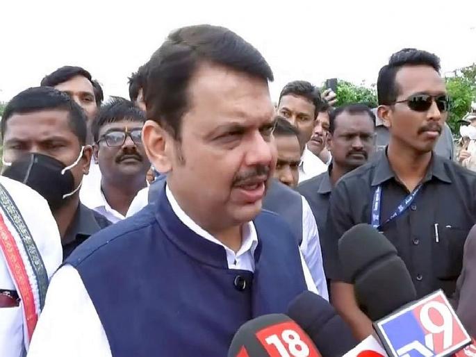 Deputy CM devendra Fadnavis inspected the flood situation in wardha district; Promise to help flood affected farmers as much as possible | उपमुख्यमंत्र्यांनी पूरस्थितीची केली पाहणी; पूरग्रस्त शेतकऱ्यांना जास्तीत-जास्त मदत करण्याचं आश्वासन