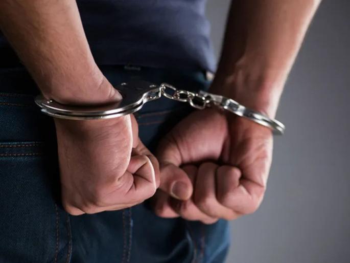 Kidnapped by pretending to be police and demanded money, accused arrested within 12 hours | पोलीस असल्याची बतावणी करत अपहरण करून पैशांची मागणी, आरोपी 12 तासांच्या आत गजाआड Kidnapped by pretending to be police and demanded money, accused arrested within 12 hours | पोलीस असल्याची बतावणी करत अपहरण करून पैशांची मागणी, आरोपी 12 तासांच्या आत गजाआड