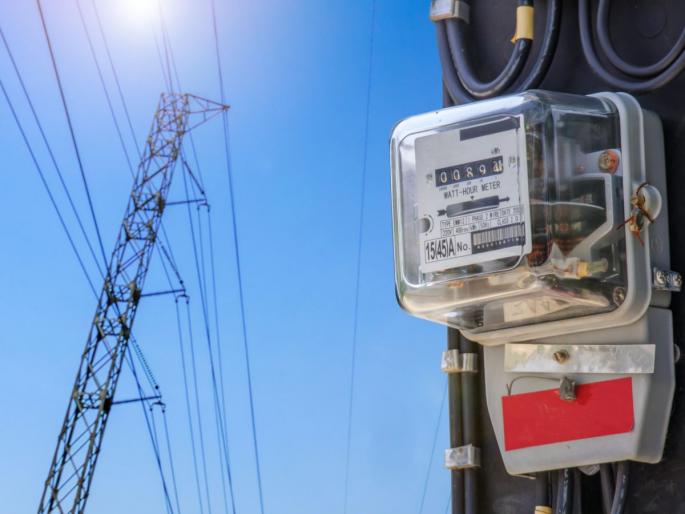 Power will be available only after charging; As soon as the money runs out, the light will turn on! | चार्ज केल्यानंतरच मिळेल वीज; पैसे संपताच बत्ती होणार गुल! Power will be available only after charging; As soon as the money runs out, the light will turn on! | चार्ज केल्यानंतरच मिळेल वीज; पैसे संपताच बत्ती होणार गुल!