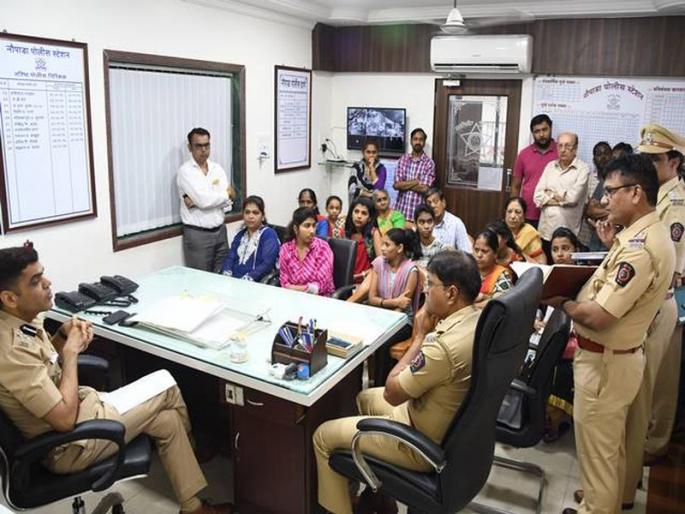 Porn message on Created Fake facebook account of victim girl; Additional Commissioner of Police took seriously | तरुणीचे बनावट फेसबुक अकाउंटवर अश्लील मेसेज; अतिरिक्त पोलीस आयुक्तांनी घेतली गंभीर दाखल Porn message on Created Fake facebook account of victim girl; Additional Commissioner of Police took seriously | तरुणीचे बनावट फेसबुक अकाउंटवर अश्लील मेसेज; अतिरिक्त पोलीस आयुक्तांनी घेतली गंभीर दाखल