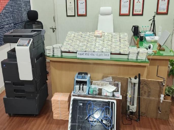 NIA takes cognizance of Rs 1 crore fake currency case police custody of mastermind Ibrar extended | Sangli: एक कोटीच्या बनावट नोटा प्रकरणाची एनआयएकडून दखल, सूत्रधार इब्रारच्या पोलिस कोठडीत वाढ NIA takes cognizance of Rs 1 crore fake currency case police custody of mastermind Ibrar extended | Sangli: एक कोटीच्या बनावट नोटा प्रकरणाची एनआयएकडून दखल, सूत्रधार इब्रारच्या पोलिस कोठडीत वाढ
