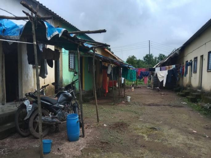 Nor Aadhaar Card Tribal family victims of government apathy rehabilitation stalled for 7 years in Ambegaon | ना आधार ना आधारकार्ड; आदिवासी कुटुंब सरकारी अनास्थेचा बळी, ७ वर्षांपासून पुनर्वसन रखडले Nor Aadhaar Card Tribal family victims of government apathy rehabilitation stalled for 7 years in Ambegaon | ना आधार ना आधारकार्ड; आदिवासी कुटुंब सरकारी अनास्थेचा बळी, ७ वर्षांपासून पुनर्वसन रखडले