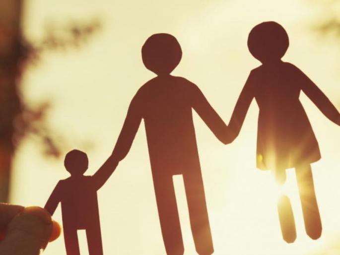 The extreme decision of three of the same family in Pune Fursungi One dead two in hospital | Pune: एकाच कुटुंबातील तिघांचा विषप्राशन करून जीवन संपवण्याचा प्रयत्न, वडिलांचा मृत्यु, आई अत्यवस्थ The extreme decision of three of the same family in Pune Fursungi One dead two in hospital | Pune: एकाच कुटुंबातील तिघांचा विषप्राशन करून जीवन संपवण्याचा प्रयत्न, वडिलांचा मृत्यु, आई अत्यवस्थ