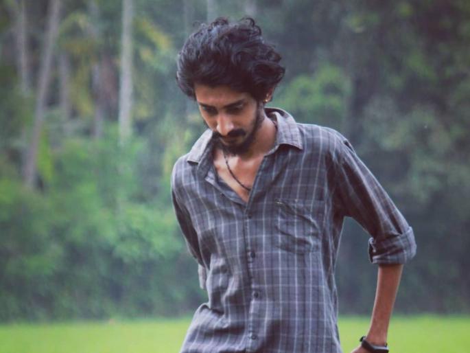 famous malyalam actor akhil vishwanath ended his life at the age of just 30 | अवघ्या ३० व्या वर्षी प्रसिद्ध अभिनेत्याने आयुष्य संपवलं, वडीलांवर उपचार सुरु असताना उचललं टोकाचं पाऊल famous malyalam actor akhil vishwanath ended his life at the age of just 30 | अवघ्या ३० व्या वर्षी प्रसिद्ध अभिनेत्याने आयुष्य संपवलं, वडीलांवर उपचार सुरु असताना उचललं टोकाचं पाऊल