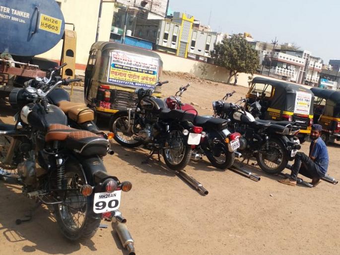 In Nanded fine on Dada, Mama, Bhau's Fancy Number Plates | नांदेडात दादा, मामा, भाऊंच्या फॅन्सी नंबर प्लेटवर कारवाई In Nanded fine on Dada, Mama, Bhau's Fancy Number Plates | नांदेडात दादा, मामा, भाऊंच्या फॅन्सी नंबर प्लेटवर कारवाई