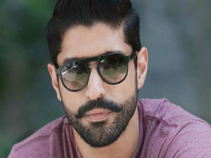 Farhan Akhtar on rumours of Ranveer Singh replacing Shah Rukh Khan in 'Don 3' | डॉन 3 या चित्रपटाच्या नायकाबाबत फरहान अख्तरने केला खुलासा