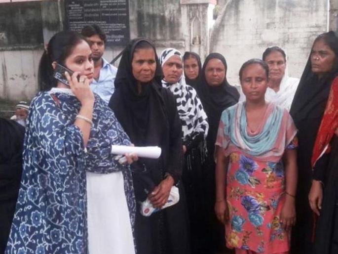 The attempt to kidnap the sister of Union minister Mukhtar Abbas Naqvi, threatens to kill them | केंद्रीय मंत्री मुख्तार अब्बास नकवी यांच्या बहिणीच्या अपहरणाचा प्रयत्न, जीवे मारण्याची धमकी The attempt to kidnap the sister of Union minister Mukhtar Abbas Naqvi, threatens to kill them | केंद्रीय मंत्री मुख्तार अब्बास नकवी यांच्या बहिणीच्या अपहरणाचा प्रयत्न, जीवे मारण्याची धमकी