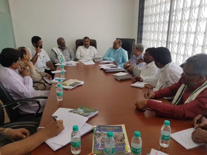 Meetings of pulses, cereals and oilseeds ministries in the ministry | कडधान्ये, तृणधान्ये आणि तेलबिया नियमनमुक्ती समितीची मंत्रालयात बैठक Meetings of pulses, cereals and oilseeds ministries in the ministry | कडधान्ये, तृणधान्ये आणि तेलबिया नियमनमुक्ती समितीची मंत्रालयात बैठक