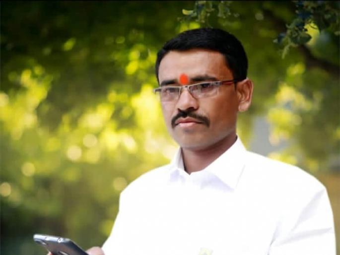 The farmer received a severe electric shock as soon as he touched the starter; he died on the spot. | स्टार्टरला हात लागताच विजेचा जोरदार झटका बसला; शेतकऱ्याचा जागीच मृत्यू The farmer received a severe electric shock as soon as he touched the starter; he died on the spot. | स्टार्टरला हात लागताच विजेचा जोरदार झटका बसला; शेतकऱ्याचा जागीच मृत्यू