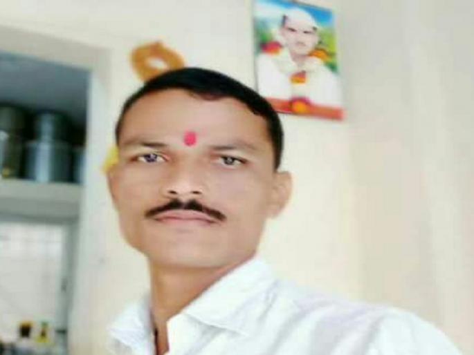 Farmer suicides in Umra bored with constant napiki | सततच्या नापिकीला कंटाळून उमरा येथे शेतकऱ्याची आत्महत्या Farmer suicides in Umra bored with constant napiki | सततच्या नापिकीला कंटाळून उमरा येथे शेतकऱ्याची आत्महत्या