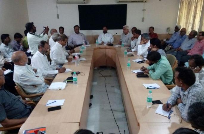 Political parties will face challenges of farmers | राजकीय पक्षांना मिळणार शेतकऱ्यांचे आव्हान  Political parties will face challenges of farmers | राजकीय पक्षांना मिळणार शेतकऱ्यांचे आव्हान