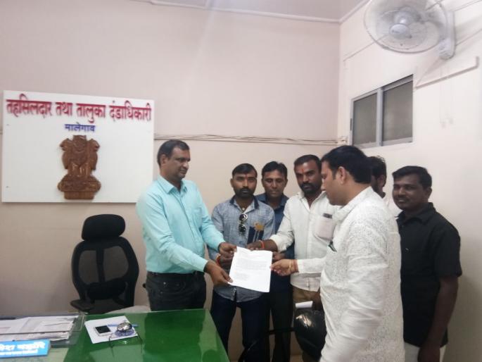 angered about the loan waiver scheme, a farmer saught suicide permission | कर्जमाफी योजनेबाबत नाराज मालेगाव तालुक्यातील शेतकऱ्याने मागितली आत्महत्येची परवानगी angered about the loan waiver scheme, a farmer saught suicide permission | कर्जमाफी योजनेबाबत नाराज मालेगाव तालुक्यातील शेतकऱ्याने मागितली आत्महत्येची परवानगी