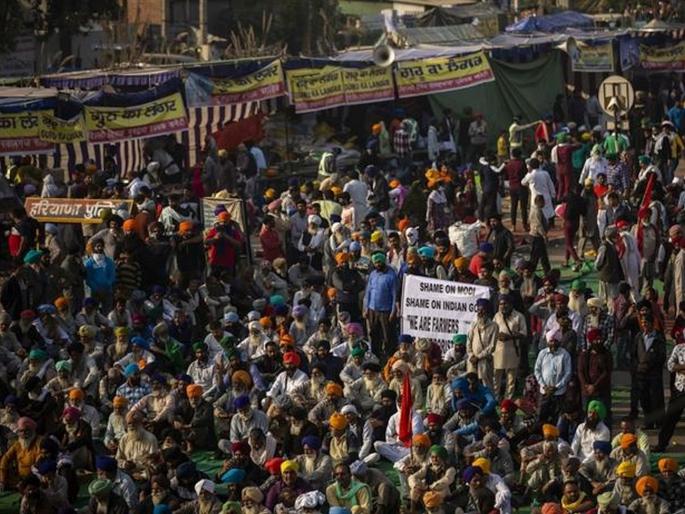 farmer protest modi Government firm on contract farming | कंत्राटी शेतीबाबत सरकार ठाम; चक्काजामसाठी पंजाब, हरयाणातून निघाले शेतकरी