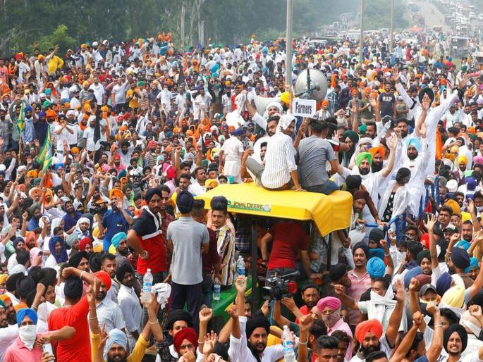 Farmers reiterate they wont accept any committee formed by Supreme Court on farm laws | 'त्या' समितीत सगळेच सरकारधार्जिणे, आंदोलन सुरूच राहणार; शेतकऱ्यांचा ठाम पवित्रा Farmers reiterate they wont accept any committee formed by Supreme Court on farm laws | 'त्या' समितीत सगळेच सरकारधार्जिणे, आंदोलन सुरूच राहणार; शेतकऱ्यांचा ठाम पवित्रा