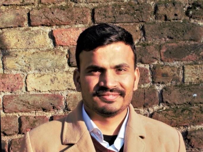 Leap of the Farmer's Son: Raju Kendra Fellows of the Royal Society of Arts, London | शेतकऱ्याच्या मुलाची झेप : राजू केंद्रे लंडनच्या रॉयल सोसायटी ऑफ आर्ट्सचा फेलाे Leap of the Farmer's Son: Raju Kendra Fellows of the Royal Society of Arts, London | शेतकऱ्याच्या मुलाची झेप : राजू केंद्रे लंडनच्या रॉयल सोसायटी ऑफ आर्ट्सचा फेलाे