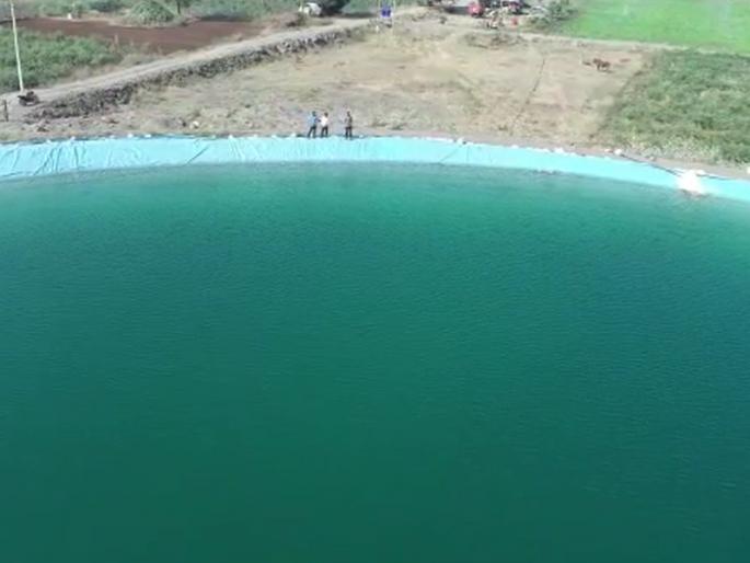 As many as 22 lakh farms realized by farmers in Jalna; 2 crore liter water storage capacity | जालन्यात शेतकऱ्याने साकारले तब्बल २२ लाखांचे शेततळे; २ कोटी लिटर पाणी साठवण क्षमता As many as 22 lakh farms realized by farmers in Jalna; 2 crore liter water storage capacity | जालन्यात शेतकऱ्याने साकारले तब्बल २२ लाखांचे शेततळे; २ कोटी लिटर पाणी साठवण क्षमता