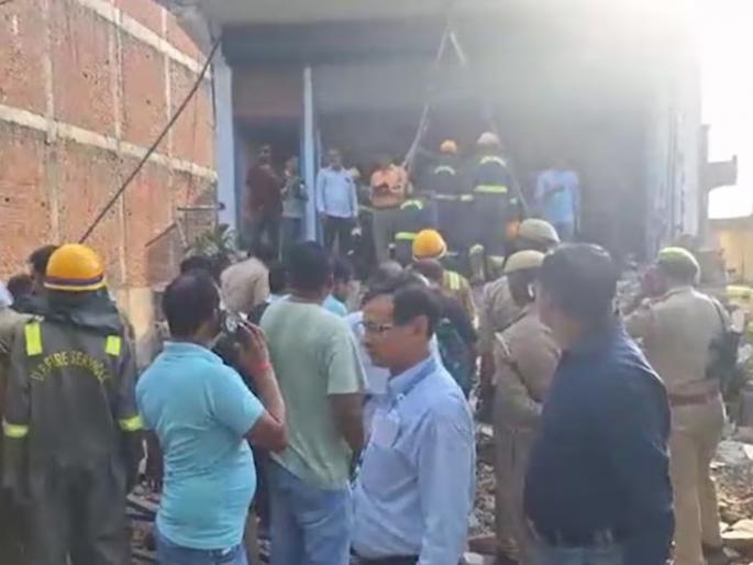 Video suspicious blast coaching center farrukhabad | फर्रुखाबादमधील कोचिंग सेंटरमध्ये भीषण स्फोट; एकाचा मृत्यू, सहा जण जखमी