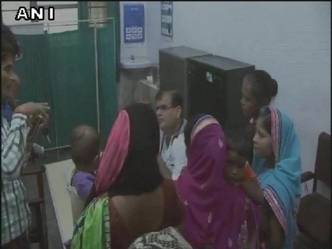 The culmination of negligence: now the death of 49 children in Farrukhabad, lack of oxygen | निष्काळजीपणाचा कळस: आता फरुखाबादमध्ये ४९ बालकांचा मृत्यू, आॅक्सिजनचा अभाव The culmination of negligence: now the death of 49 children in Farrukhabad, lack of oxygen | निष्काळजीपणाचा कळस: आता फरुखाबादमध्ये ४९ बालकांचा मृत्यू, आॅक्सिजनचा अभाव