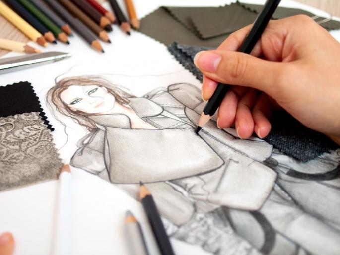 Fashion designer accused of rape | फॅशन डिझायनरवर बलात्काराचा आरोप Fashion designer accused of rape | फॅशन डिझायनरवर बलात्काराचा आरोप