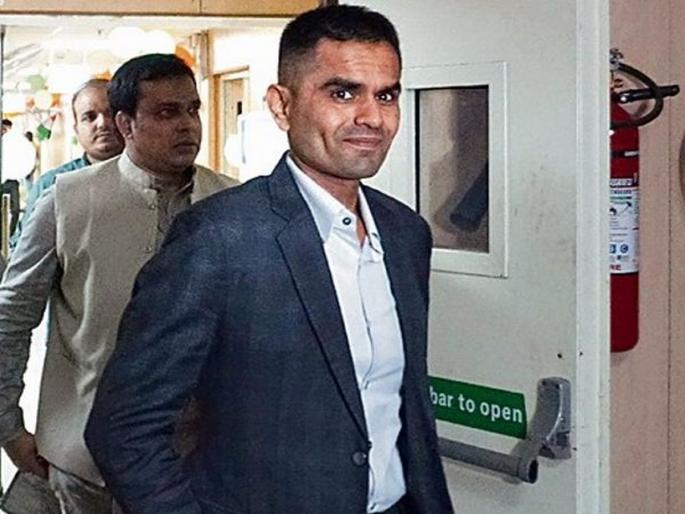 Interim relief to Sameer Wankhede; High Court orders no arrest till May 22 | समीर वानखेडे यांना अंतरिम दिलासा; २२ मेपर्यंत अटक न करण्याचे उच्च न्यायालयाचे निर्देश Interim relief to Sameer Wankhede; High Court orders no arrest till May 22 | समीर वानखेडे यांना अंतरिम दिलासा; २२ मेपर्यंत अटक न करण्याचे उच्च न्यायालयाचे निर्देश