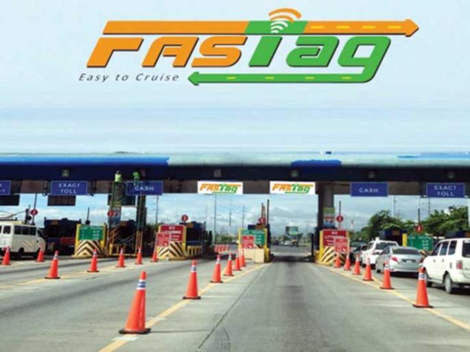 ST passers fill toll: Fast tag scanner shut down | एसटीतील प्रवाशांनी चक्क भरला टोल : फास्ट टॅगचा स्कॅनर बंद पडल्याने पाऊण तास प्रवासी ताटकळले