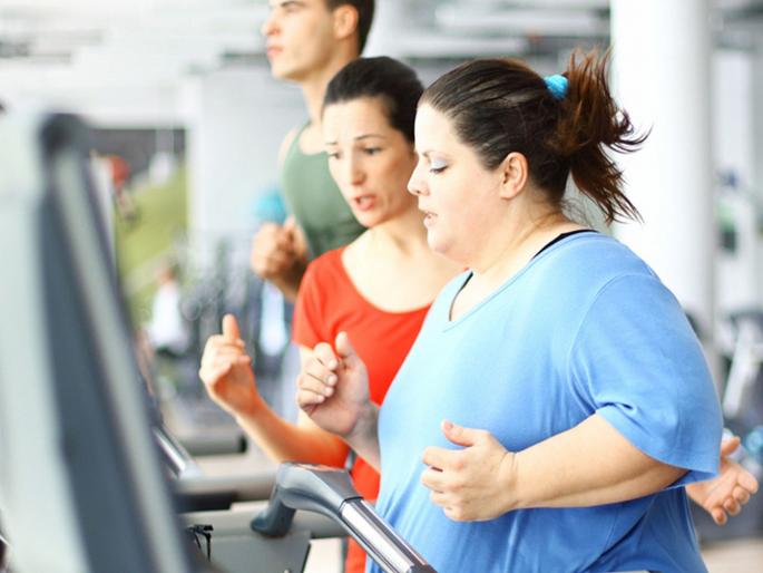 Low calorie dieting combined with exercise is bad for bone health | वजन कमी करण्याच्या 'या' उपायाने कमजोर होतात हाडे! Low calorie dieting combined with exercise is bad for bone health | वजन कमी करण्याच्या 'या' उपायाने कमजोर होतात हाडे!