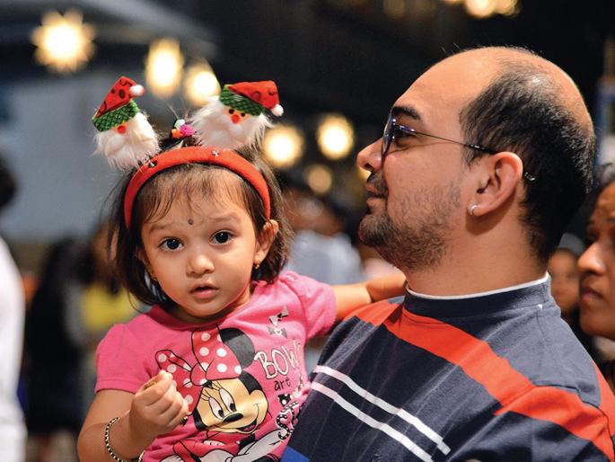 Father's Day: Father's contribution to child's academic success; The survey revealed | Father's Day: मुलांच्या शैक्षणिक यशात वडिलांचाही मोलाचा वाटा; सर्वेक्षणातून उघड Father's Day: Father's contribution to child's academic success; The survey revealed | Father's Day: मुलांच्या शैक्षणिक यशात वडिलांचाही मोलाचा वाटा; सर्वेक्षणातून उघड