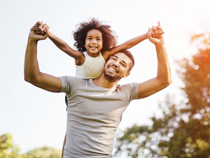 Father's Day Special- Give a hug while you are a father ... | पितृ दिन विशेष- बाप असताना मिठी मारून घ्या रे... Father's Day Special- Give a hug while you are a father ... | पितृ दिन विशेष- बाप असताना मिठी मारून घ्या रे...