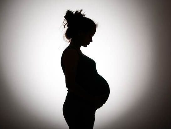 A pregnant woman in critical condition received a life donation | गंभीर अवस्थेत असणाऱ्या गर्भवतीला मिळाले जीवनदान A pregnant woman in critical condition received a life donation | गंभीर अवस्थेत असणाऱ्या गर्भवतीला मिळाले जीवनदान