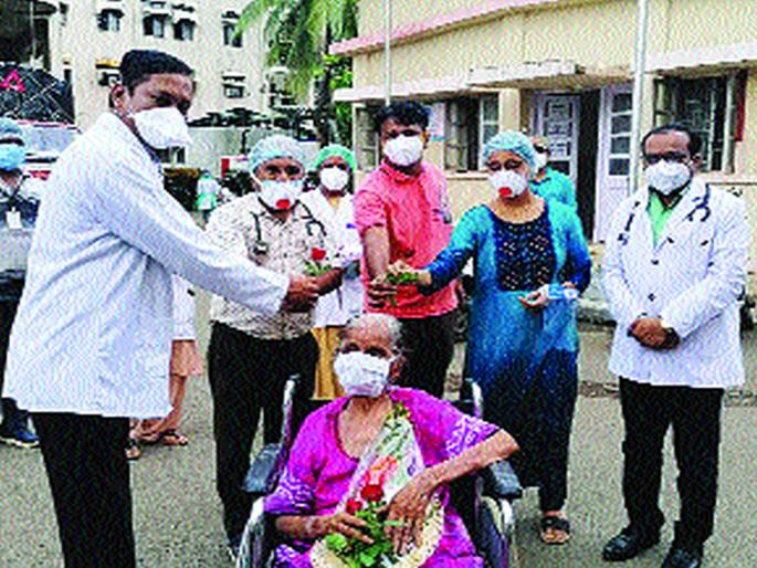 83-year-old grandmother defeated Corona | ८३ वर्षीय आजीची कोरोनावर मात