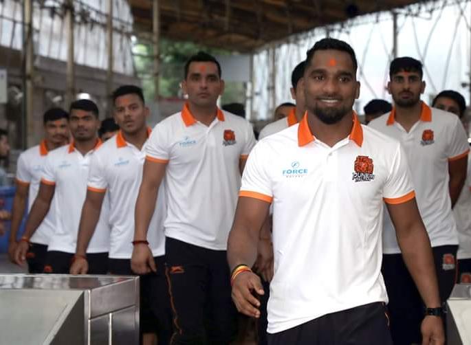 PKL 2019 : Spectators to Pro Kabaddi team Puneri Paltan's Raider; journey of Mumbai's Sushant Sail | PKL 2019 : प्रेक्षक ते प्रो कबड्डीचं मैदान; घरातूनच बाळकडू मिळालेल्या खेळाडूच्या यशाची चढाई! PKL 2019 : Spectators to Pro Kabaddi team Puneri Paltan's Raider; journey of Mumbai's Sushant Sail | PKL 2019 : प्रेक्षक ते प्रो कबड्डीचं मैदान; घरातूनच बाळकडू मिळालेल्या खेळाडूच्या यशाची चढाई!