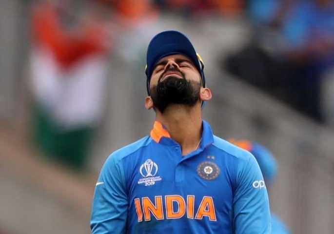 India vs Australia, 2nd ODI: Indian team punished while the match was underway; A low target for Australia | India vs Australia, 2nd ODI : सामना सुरु असतानाच भारतीय संघाला केली होती शिक्षा; पण नंतर काय झालं ते पाहा...